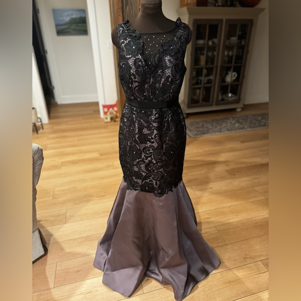 Evening gown - Adrianna Pappell evening gown size 10.  Black/smoke. Fully lined.